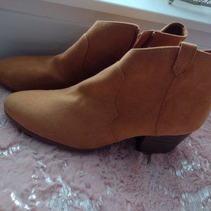 Women's Chunky Block Heel Ankle Booties